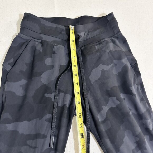 Lululemon Ready to Rulu Jogger Crop Sz 2 Pants Heritage 365 Camo Deep Coal Multi - Picture 10 of 13